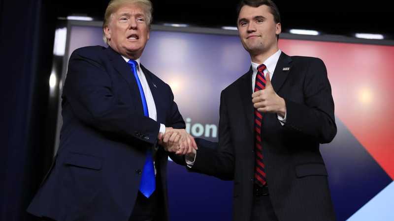 Trump minaccia la revoca delle licenze televisive: "Il 97% dei media è contro di me"