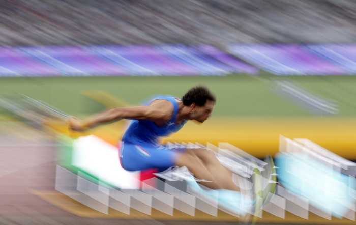 Argento mondiale di Andrea Dallavalle (triplo). Sara e Jasmine di nuovo in finale alla Billie Jean King Cup