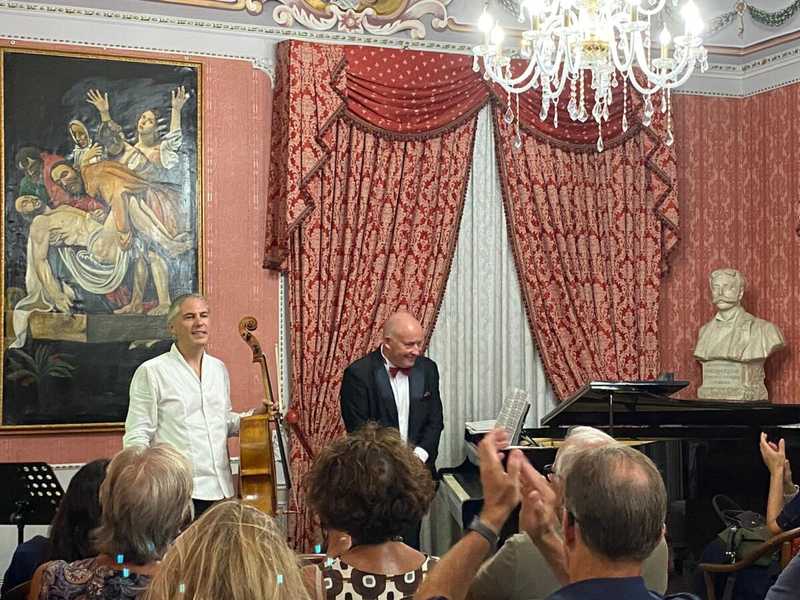 Trionfo di applausi a Palazzo Amaduri di Gioiosa Ionica per il duo Hauri-Moos