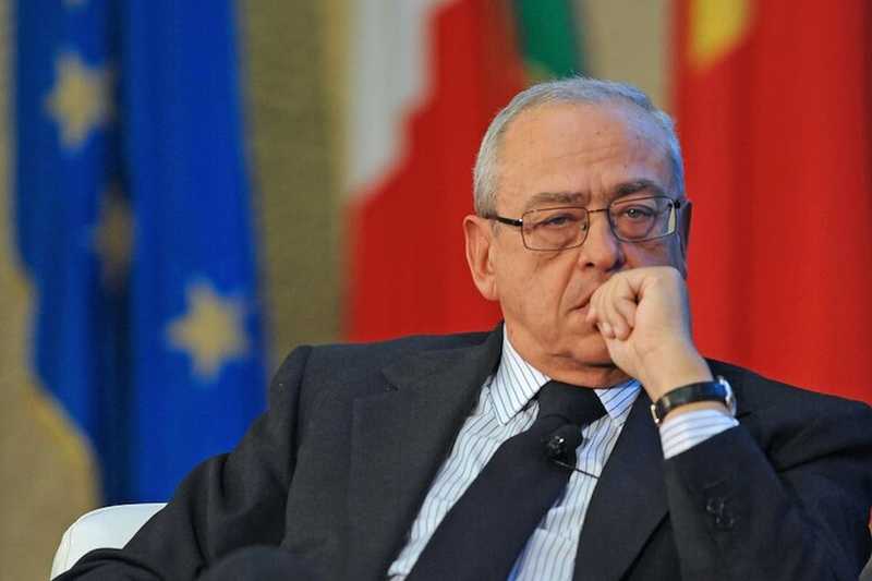 Mediobanca, un 8 settembre lastricato d’oro: Nagel con 53 milioni parla in latino: MPS al 70%