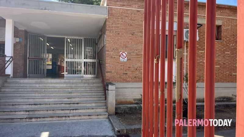 "Scuola chiusa per derattizzazione a 15 giorni dalla prima campanella: non potevano pensarci prima?"