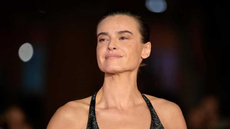 Kasia Smutniak incanta alla Festa del Cinema di Roma 2025 con schiena nuda e tatuaggi