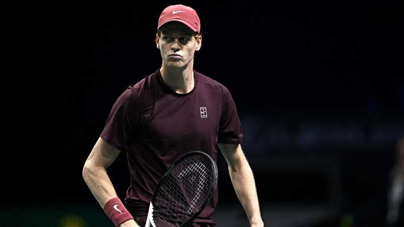 Sinner in semifinale a Parigi contro Zverev 6-0