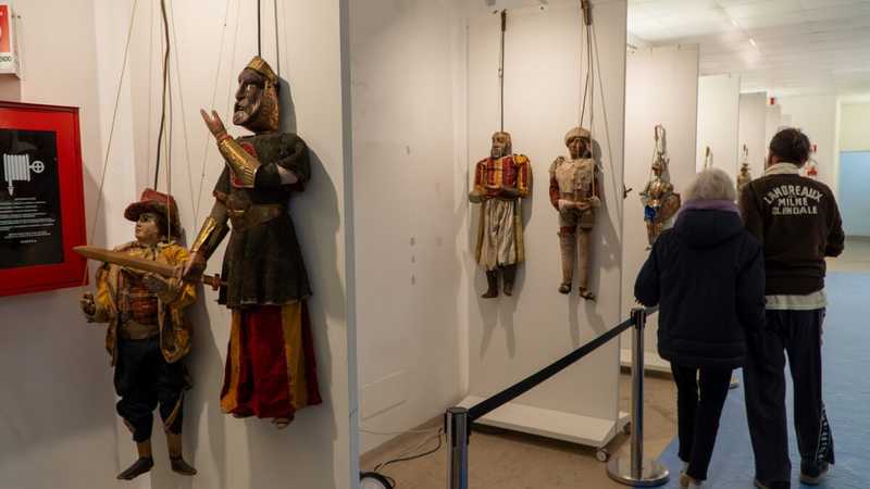 Reggio Calabria: al Castello Aragonese la mostra “Buratto, Fili, Bastoni” celebra il teatro di figura